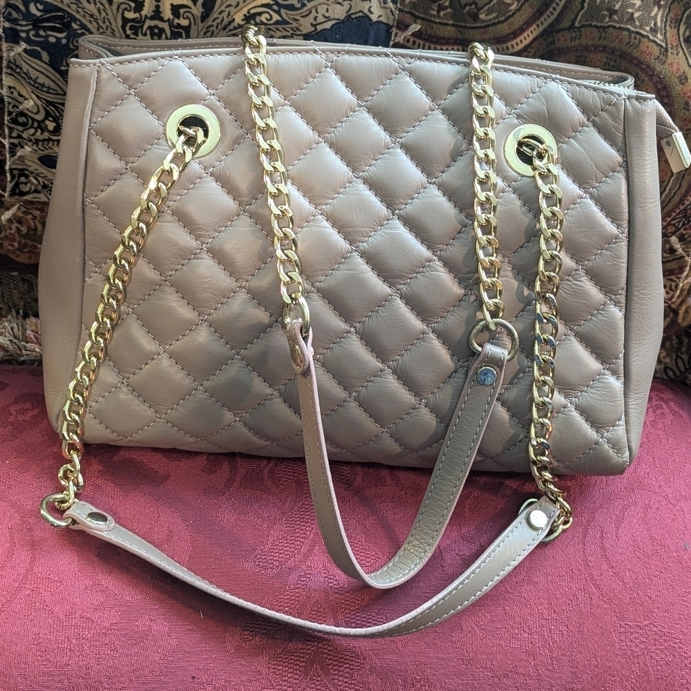 Authentic Anna Paola Quilted Chain Strap Handbag